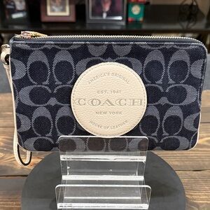 Coach Dempsey Signature Jacquard (C3318) Double Zip Corner Wristlet (EUC)